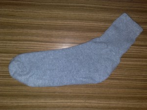 Fotka šedé ponožky.